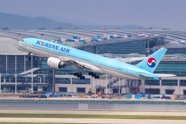 UK Probes Korean Air’s $1.6B Takeover Of Asiana Airline [buyout/ takeover]