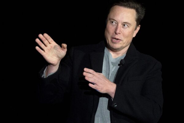 Elon Musk Offered to Buy Twitter at a Lower Price in Recent Talks [NYT > Mergers, Acquisitions and Divestitures]