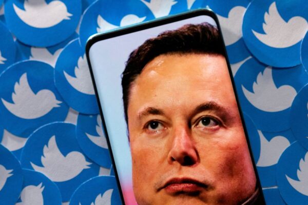 Musk may close Twitter deal by Friday- Bloomberg News [Deals Market Headlines | Breaking Stock Market News | Reuters]